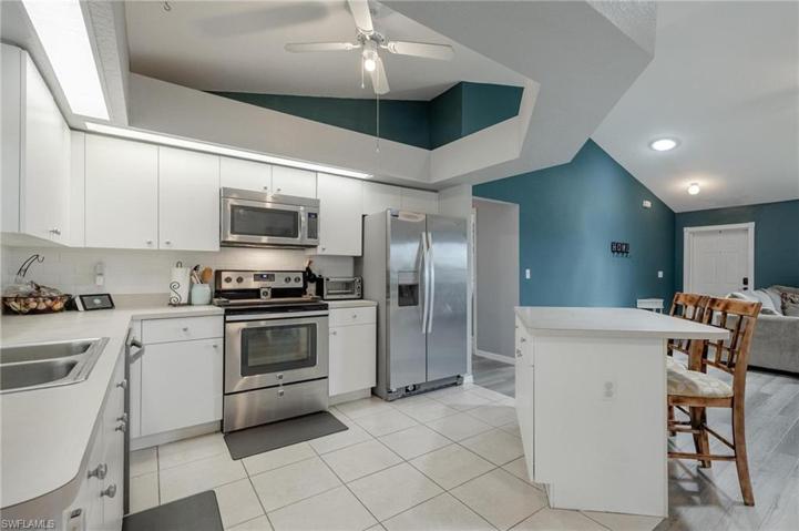 812 SW 13th  AVE, Cape Coral, FL 33991