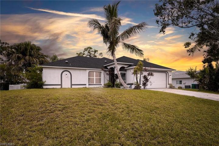 812 SW 13th  AVE, Cape Coral, FL 33991