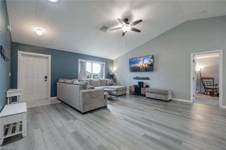 812 SW 13th  AVE, Cape Coral, FL 33991