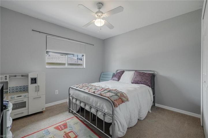 812 SW 13th  AVE, Cape Coral, FL 33991