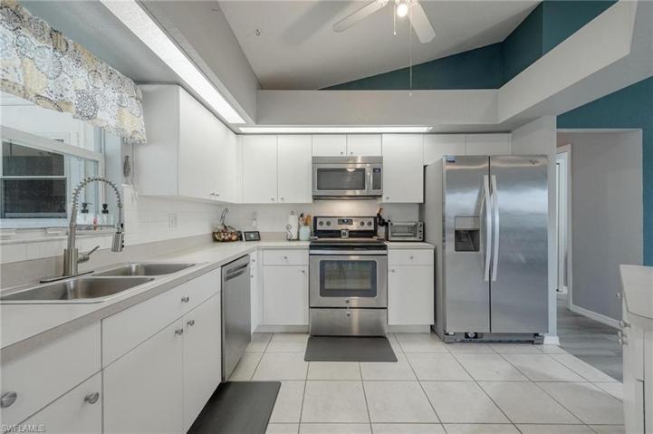 812 SW 13th  AVE, Cape Coral, FL 33991