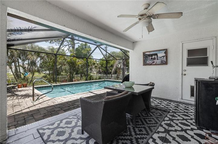 812 SW 13th  AVE, Cape Coral, FL 33991