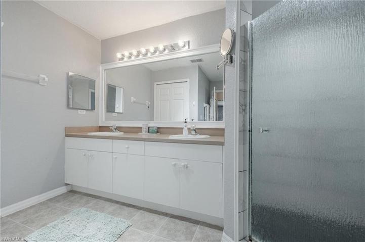 812 SW 13th  AVE, Cape Coral, FL 33991