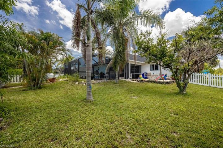 812 SW 13th  AVE, Cape Coral, FL 33991
