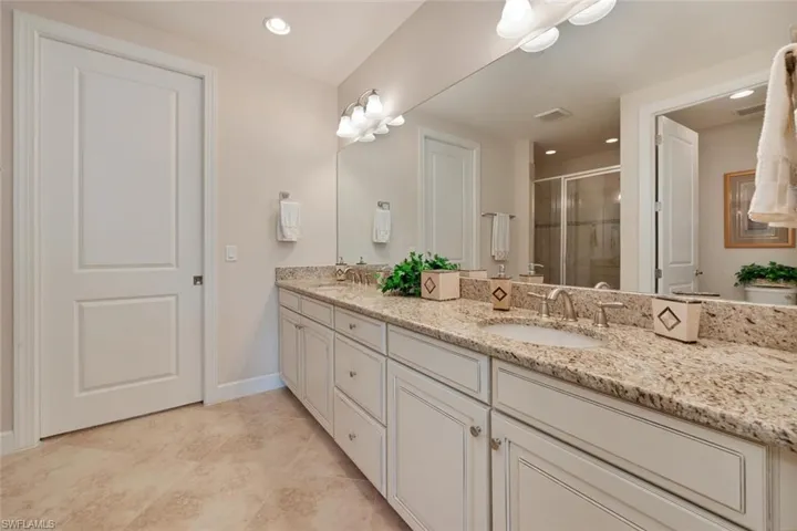 Dual Sink Granite Counters, Walk-In Closet