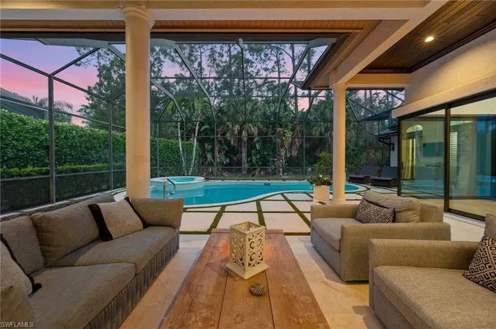 9833 Clear Lake Cir, Naples, Florida 34109