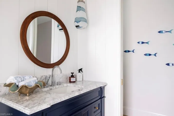9833 Clear Lake Cir, Naples, Florida 34109
