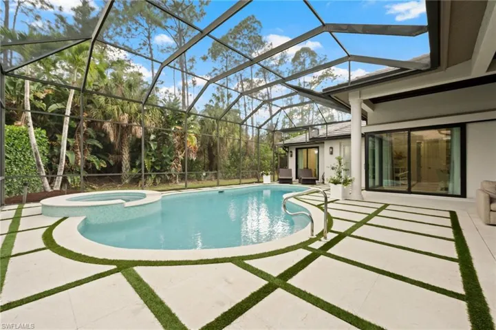 9833 Clear Lake Cir, Naples, Florida 34109