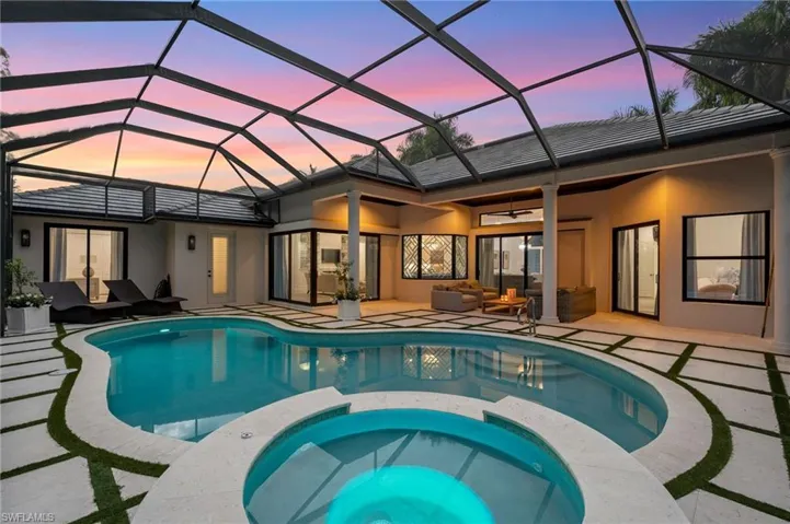 9833  Clear Lake  CIR, Naples, FL 34109
