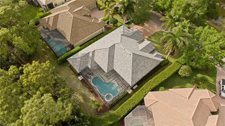 9833 Clear Lake Cir, Naples, Florida 34109