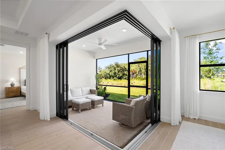 Zero-corner sliding glass doors to the covered lanai