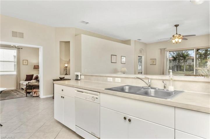 view of denden separates both bedrooms