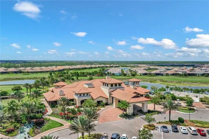 Esplanade is a private, gated communityoffering beautifully appointed homes and aresort lifestyle experience. The communityincludes approximately 1,798 acres, 1,000 ofwhich are dedicated to natural preserves,wetlands, and walking trails, as well as over170 acres of tranquil lakes.