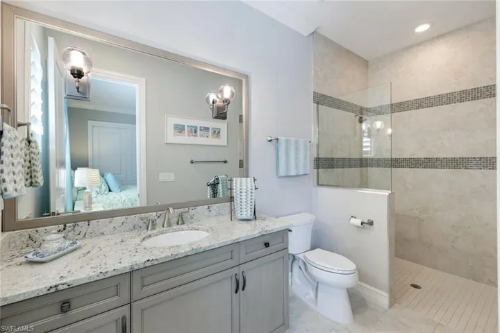En suite Bathroom for Guest Bedroom #1