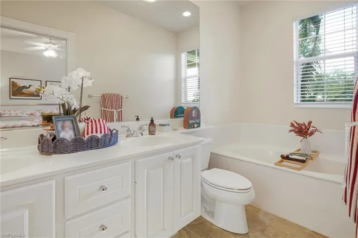 7201  Bellini  WAY, Naples, FL 34114