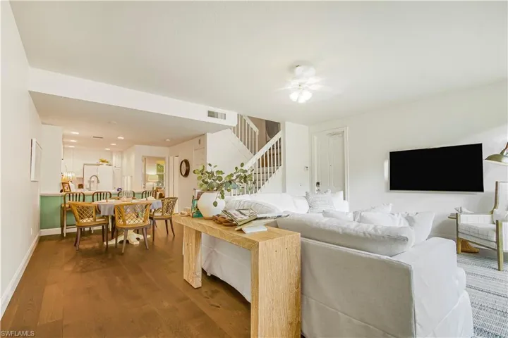 7201  Bellini  WAY, Naples, FL 34114