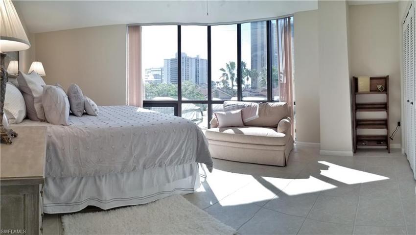 Queen bedroom with sleeper sofa