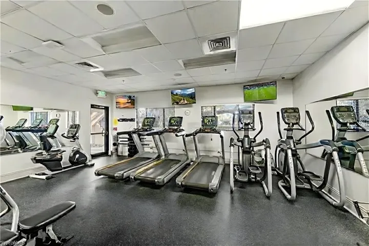 Exercise room with a drop ceiling