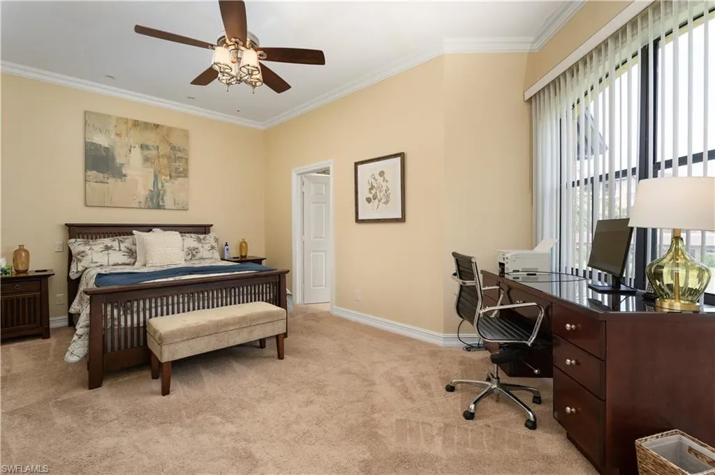 184 Vintage CIR, Naples, FL 34119,225041369