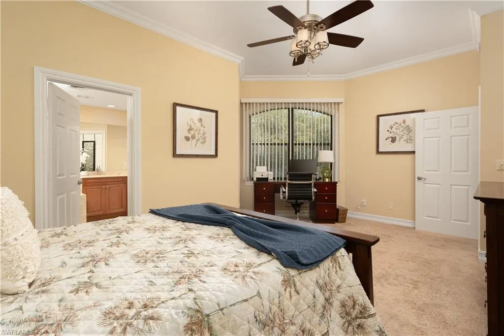 184 Vintage CIR, Naples, FL 34119,225041369