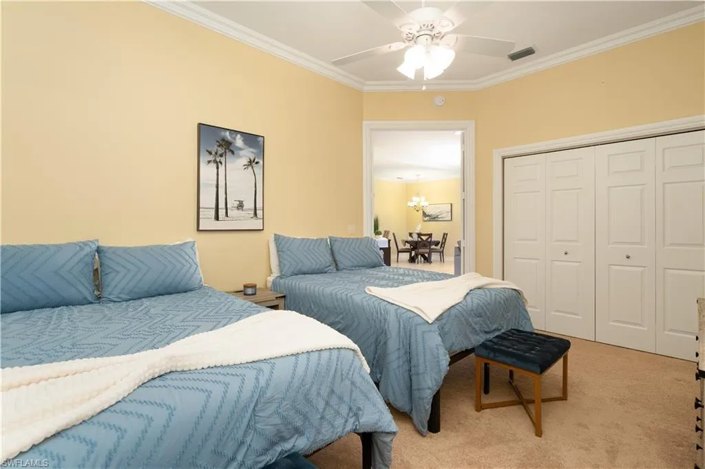184 Vintage CIR, Naples, FL 34119,225041369