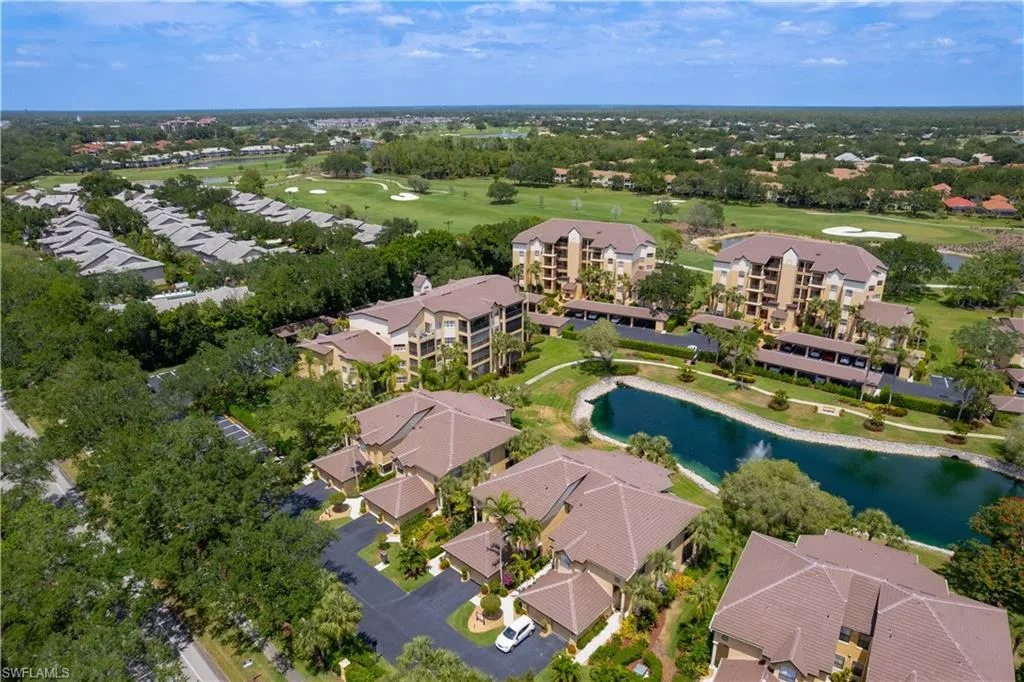 184 Vintage CIR, Naples, FL 34119,225041369