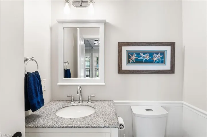 Updated 1/2 bath.