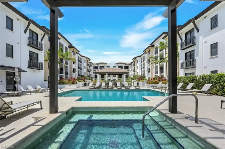 1135 3rd Ave S 303, Naples, Florida 34102