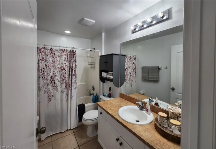 2nd Bathroom