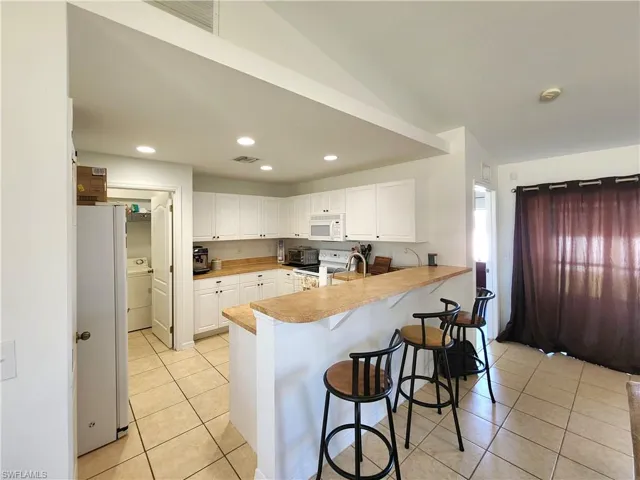 2022 NW 9th  PL, Cape Coral, FL 33993