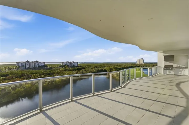 Balcony with area for grilling