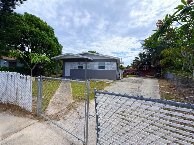 1759 Aquarius Ct, Fort Myers, Florida 33916