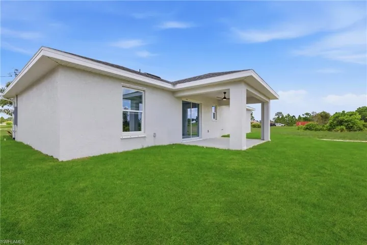 836 Newell St E, Lehigh Acres, Florida 33974