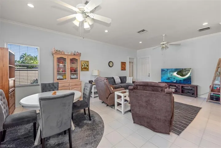 729 Dean Way, Fort Myers, Florida 33919