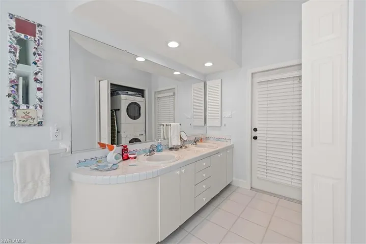 729 Dean Way, Fort Myers, Florida 33919