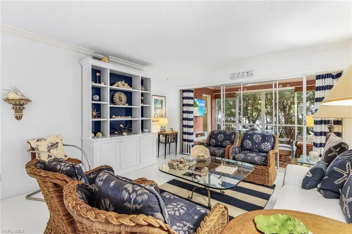 280 2nd Ave S 206, Naples, Florida 34102