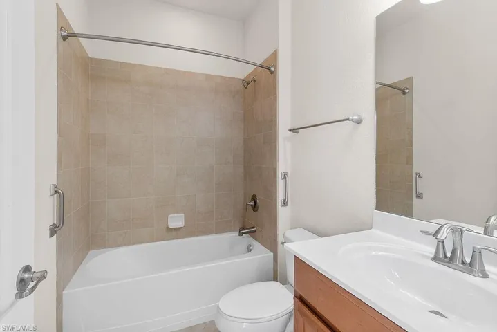 Bathroom 3/Pool Bath