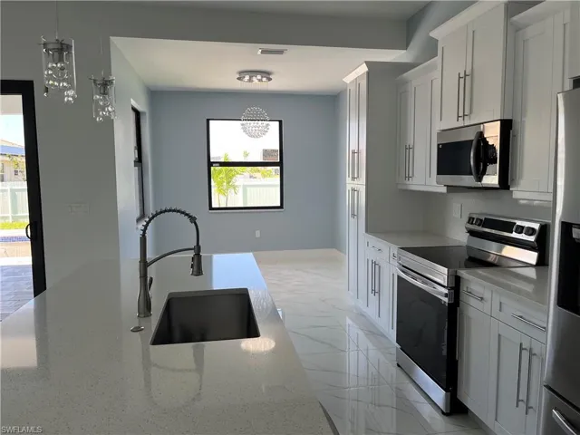 3315 NW 2nd  TER, Cape Coral, FL 33993