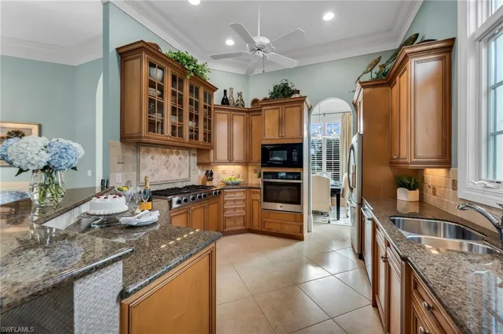 2595  Twinflower  LN, Naples, FL 34105