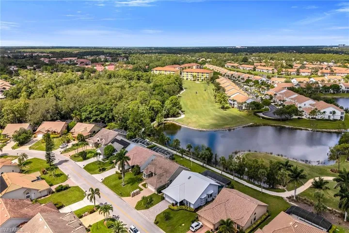 221  Saint James  WAY, Naples, FL 34104