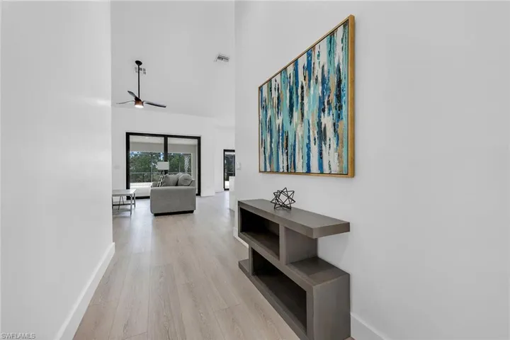 221  Saint James  WAY, Naples, FL 34104