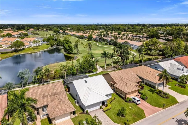 221  Saint James  WAY, Naples, FL 34104