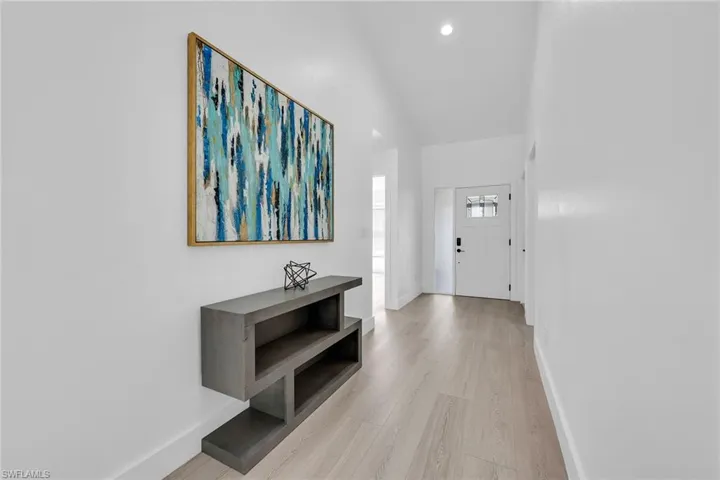 221  Saint James  WAY, Naples, FL 34104