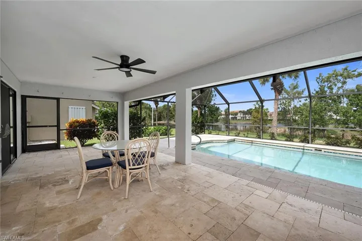 221  Saint James  WAY, Naples, FL 34104