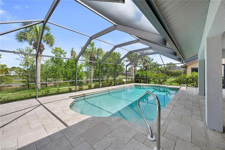221  Saint James  WAY, Naples, FL 34104