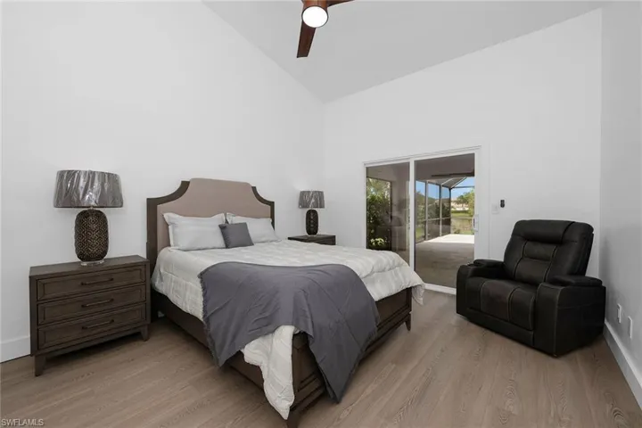 221  Saint James  WAY, Naples, FL 34104