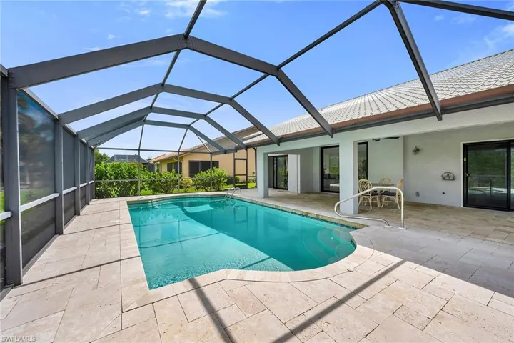 221  Saint James  WAY, Naples, FL 34104