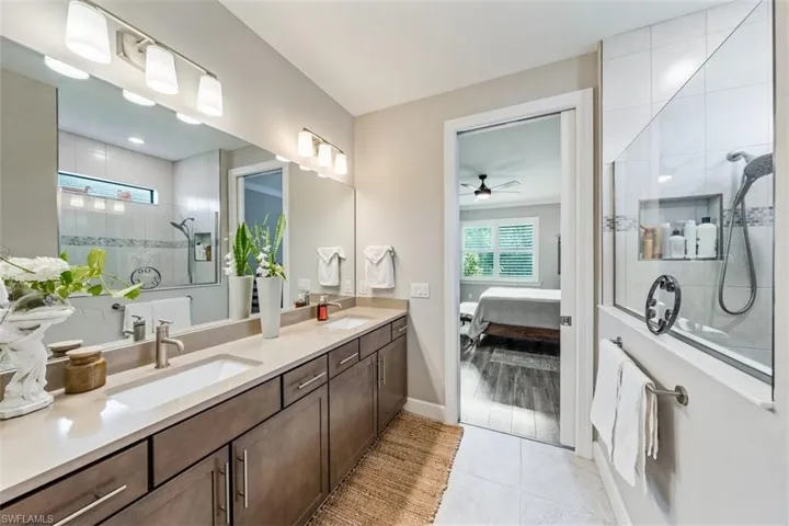 6828  Winding Cypress  DR, Naples, FL 34114