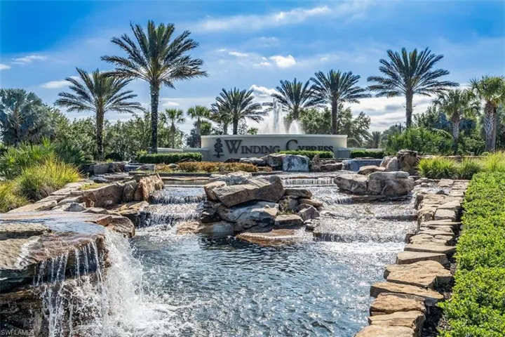 6828  Winding Cypress  DR, Naples, FL 34114