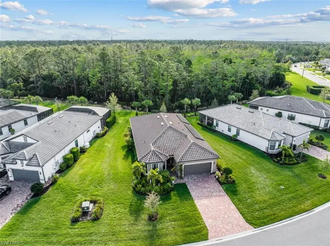 6828  Winding Cypress  DR, Naples, FL 34114